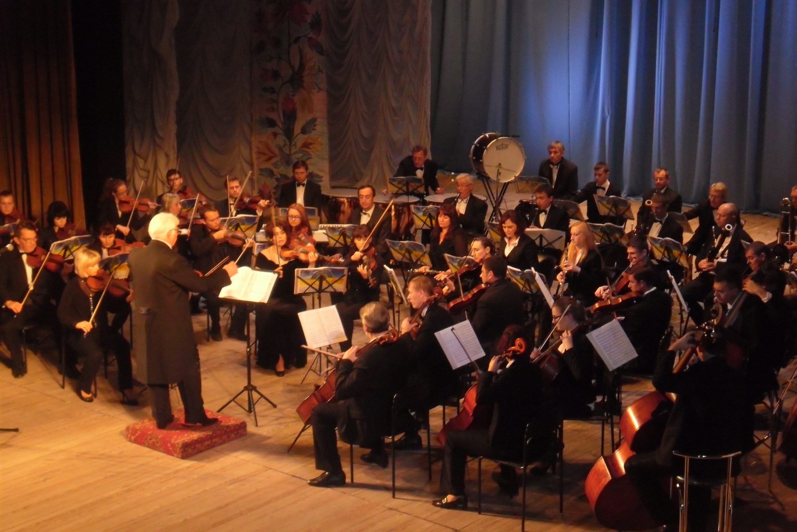 Оркестр фото. Симфонический оркестр московской филармонии "софил". Рно оркестр рудин. Проект оркестр. Классический состав симфонического оркестра.