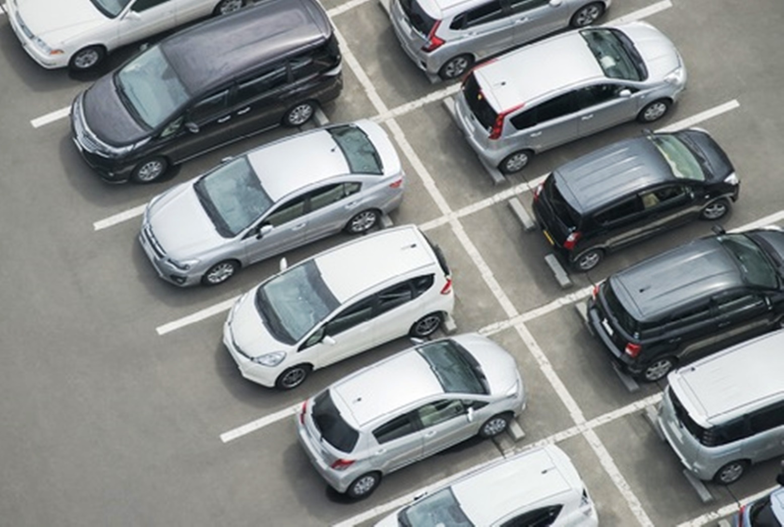 上空から見た駐車場