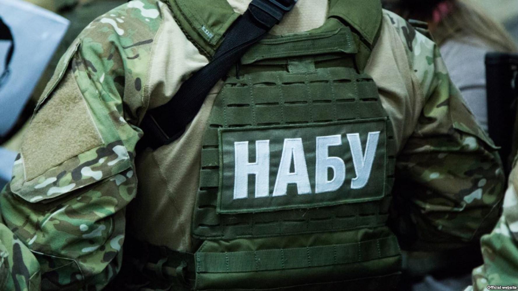 qKD1hbOHC0HUrJy2