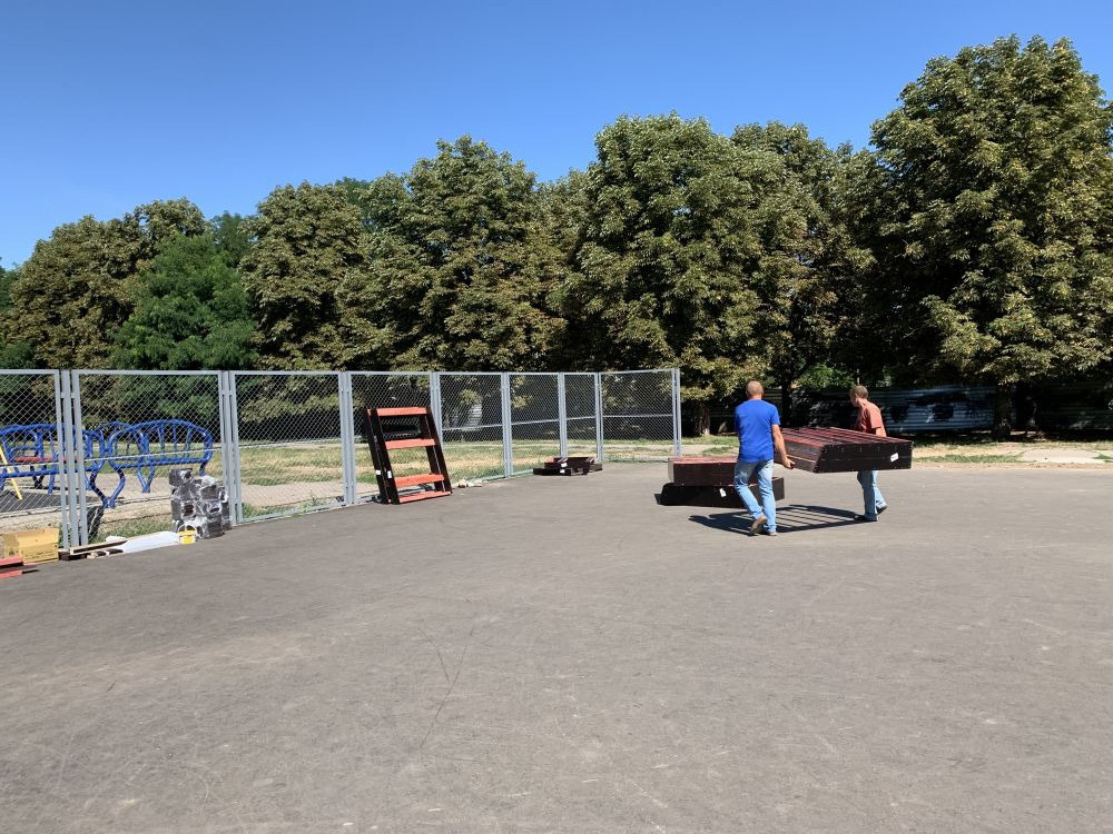 Приблизно до 7 серпня встановлять всі фігури