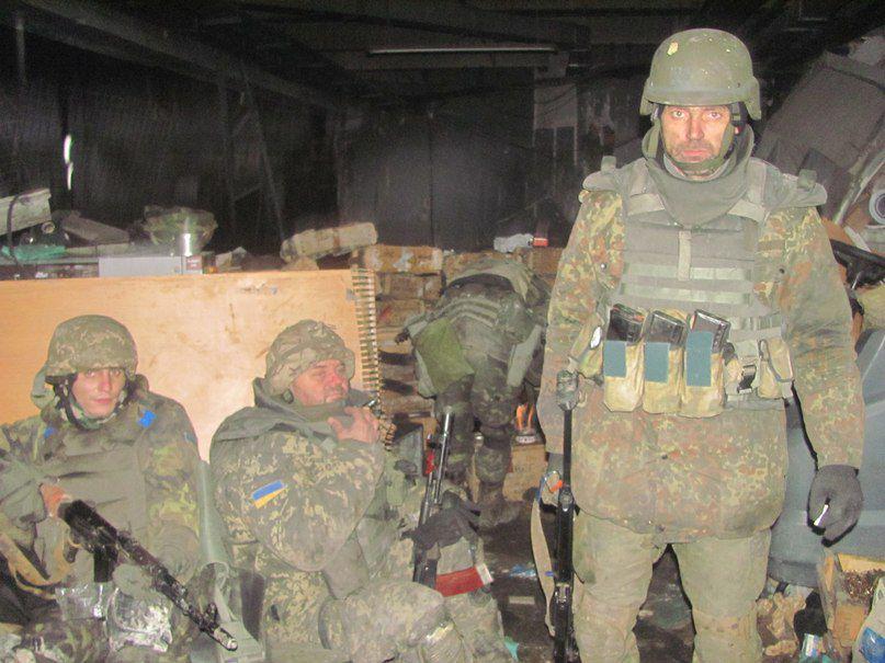 Ярослав Тіхонов - зліва