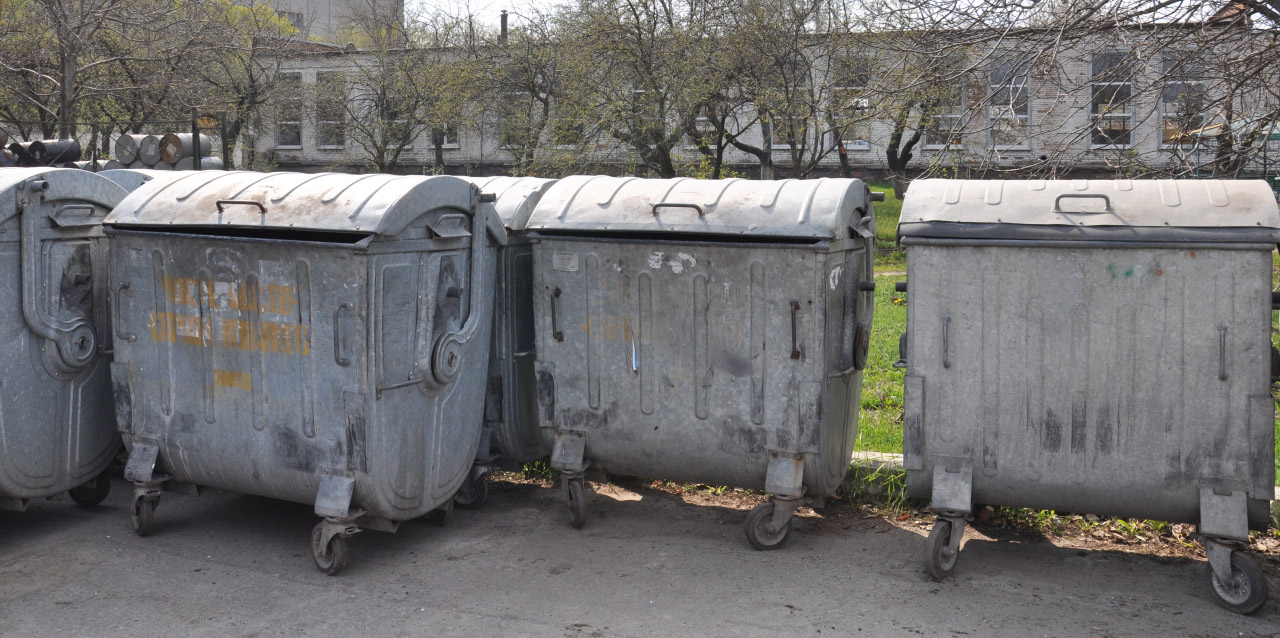 Що не можна викидати до сміттєвих баків у Полтаві
