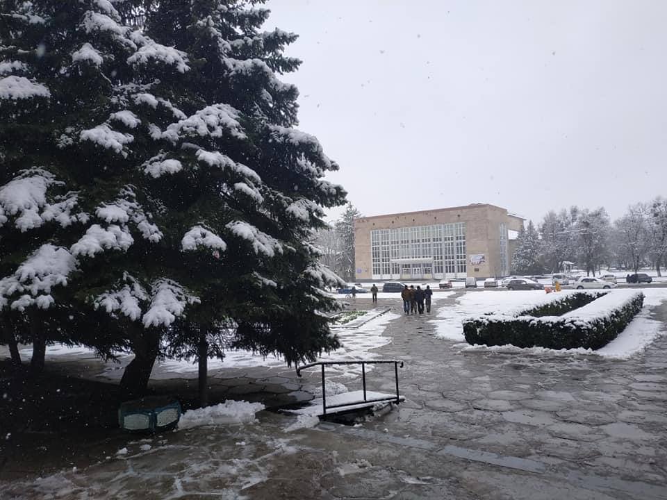 Температурні коливання. Сніг у Пирятині Ілюстративне фото