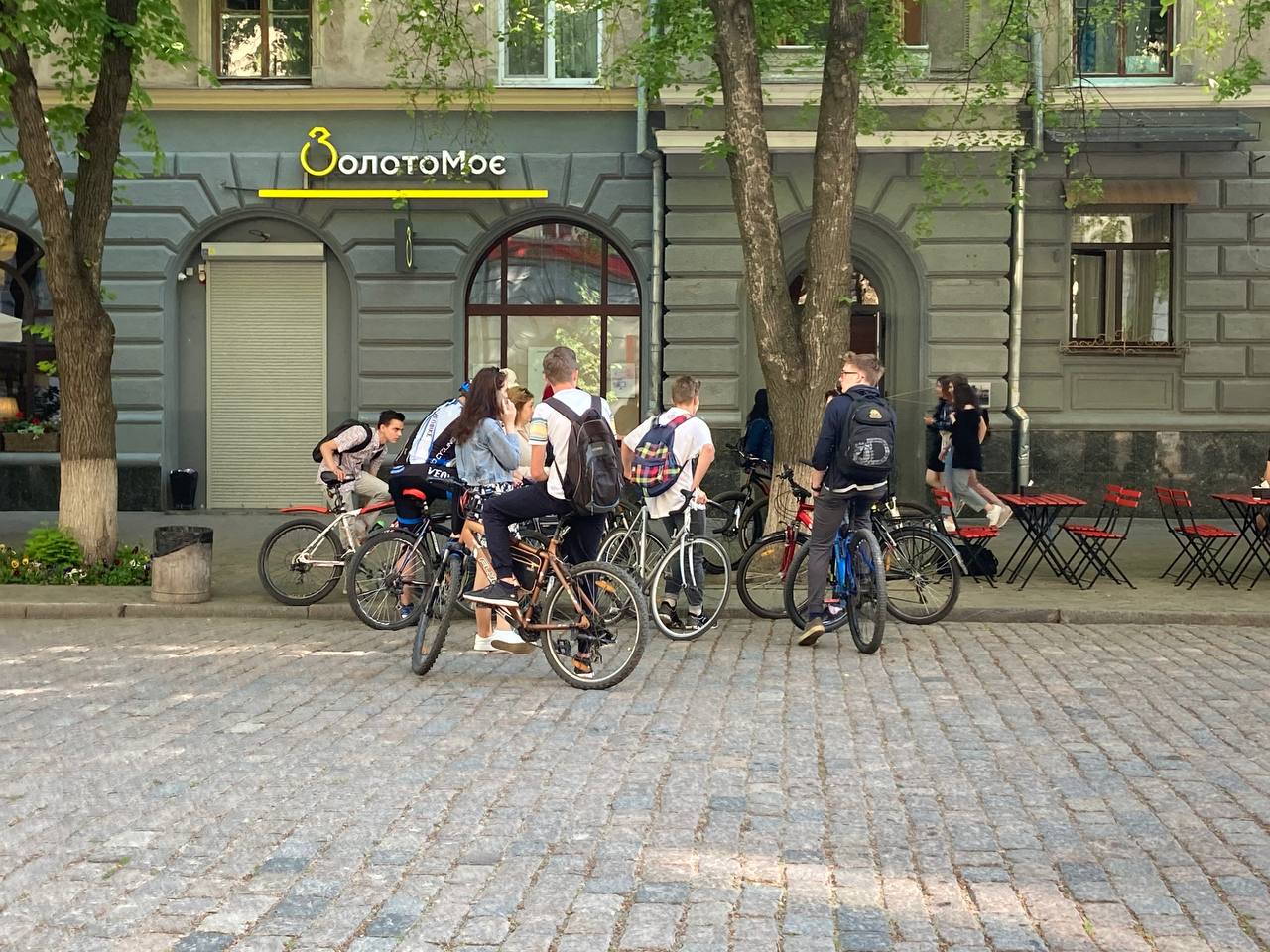 d6d037a0-994f-4b9a-bbc7-33ba21e542b3