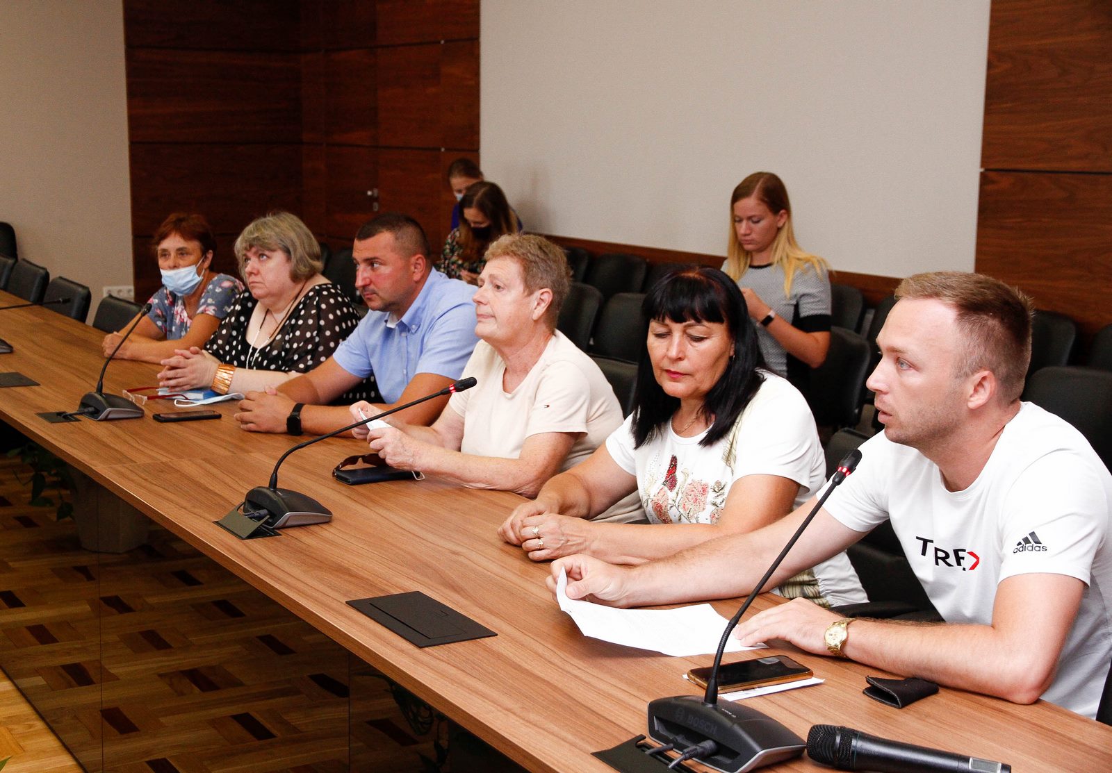 Зустріч жителів мікрорайону з владоюв ОДА