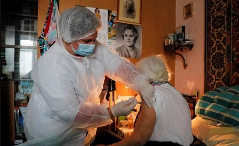 Вакцинація літніх людей. Ілюстративне фото