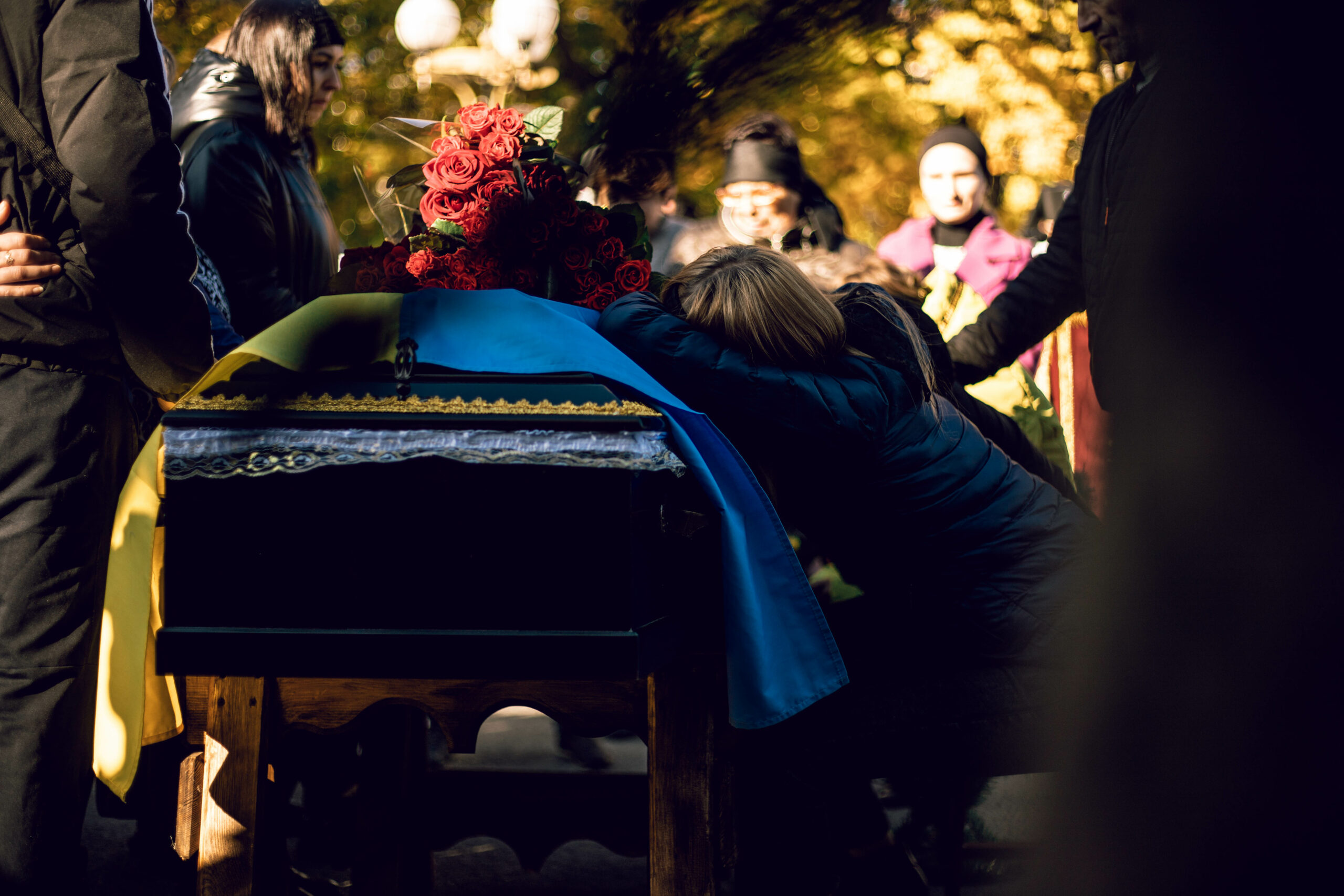 Родина прощається з полеглим героєм у Полтаві