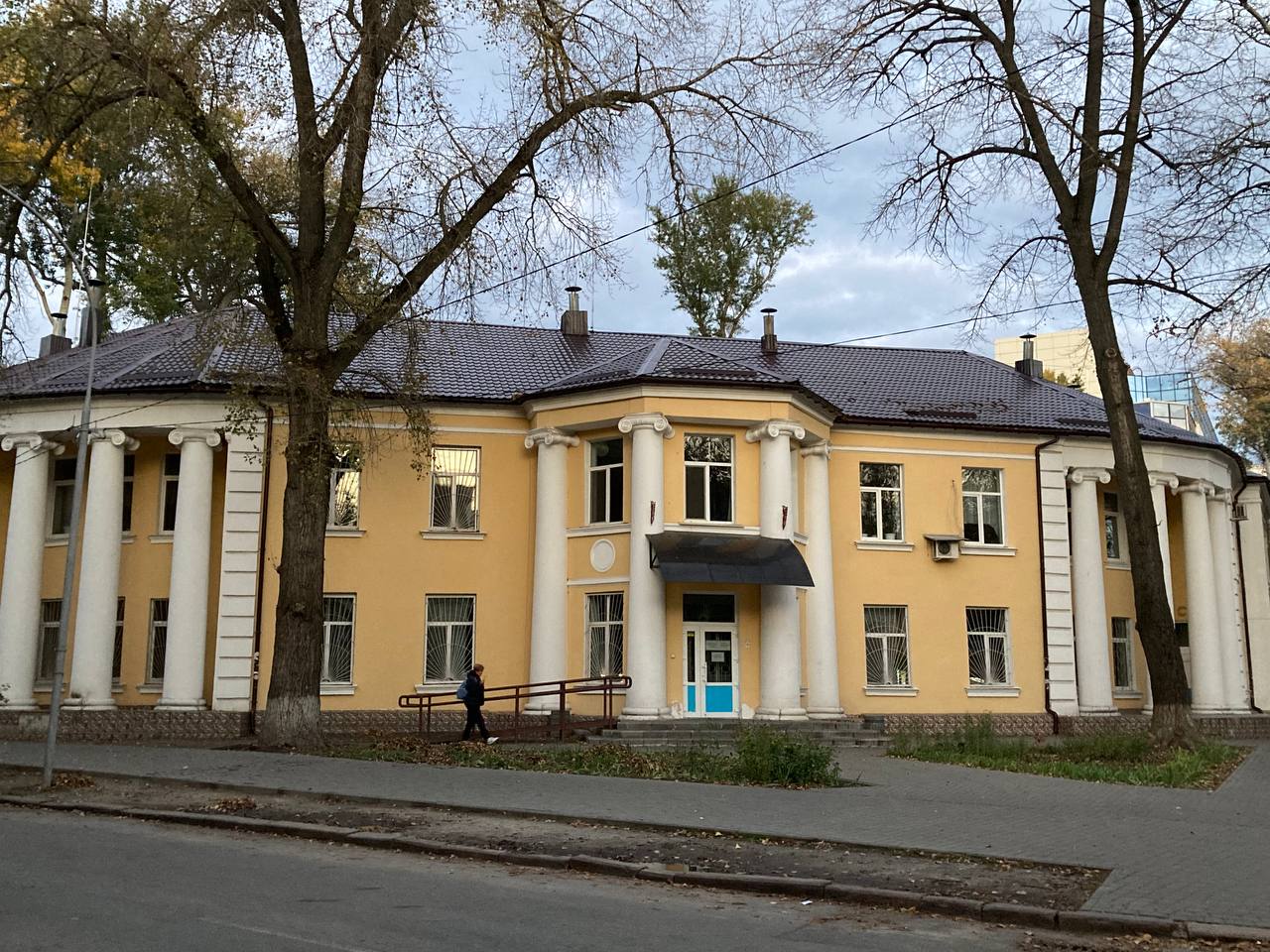 Центр спеціалізованої педіатричної допомоги (колишня Полтавська обласна дитяча лікарня)