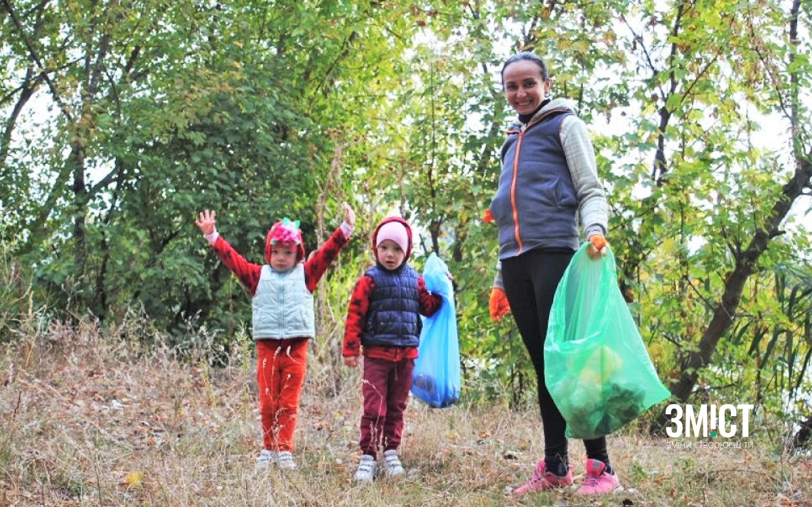Прибирання у Прирічковому парку у 2019 році