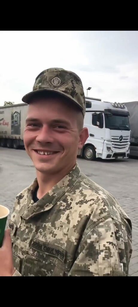 Тіло воїна повернули додому