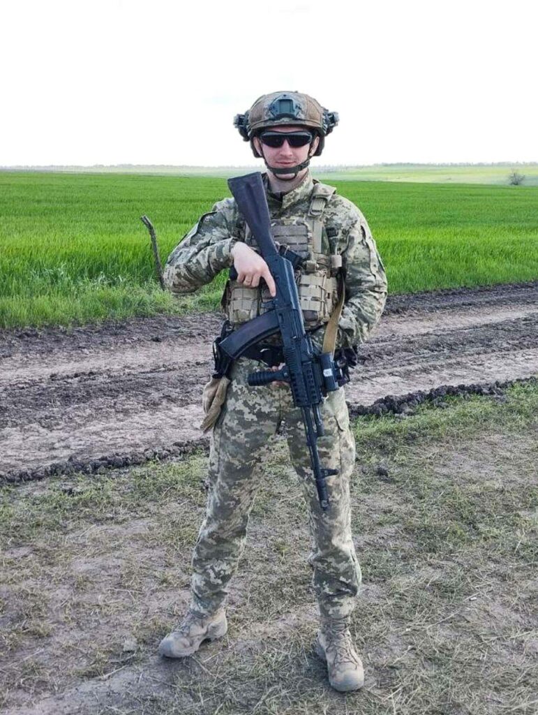 &#1040;&#1088;&#1090;&#1077;&#1084; &#1042;&#1080;&#1085;&#1086;&#1075;&#1088;&#1072;&#1076;&#1086;&#1074;, &#1079;&#1072;&#1075;&#1080;&#1085;&#1091;&#1074; &#1073;&#1110;&#1083;&#1103; &#1089;&#1077;&#1083;&#1072; &#1042;&#1077;&#1088;&#1073;&#1086;&#1074;&#1077;