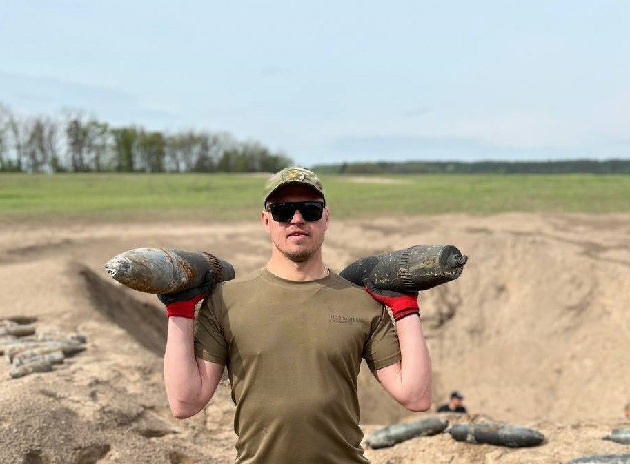 Артем Бондарено