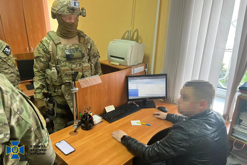 Затримання податківця у кременчуці, квітень 2023