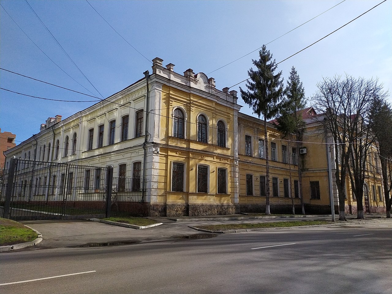 Будівля колишнього Кременчуцького Олександрівського реального училища