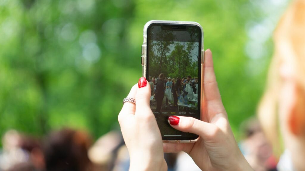 де волонтерити 