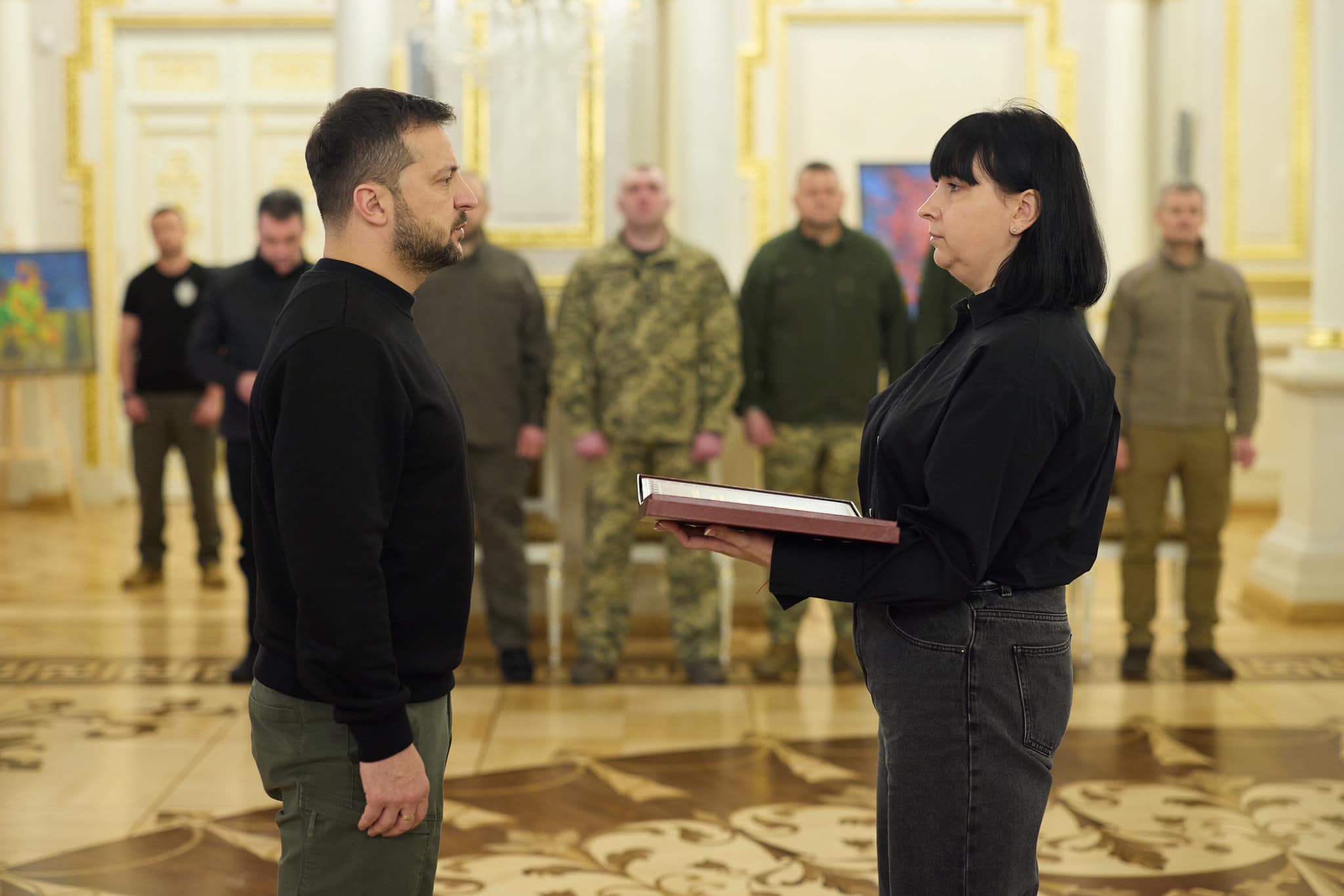 Вручення ордену Золота Зірка дружині Сергія Міщенка