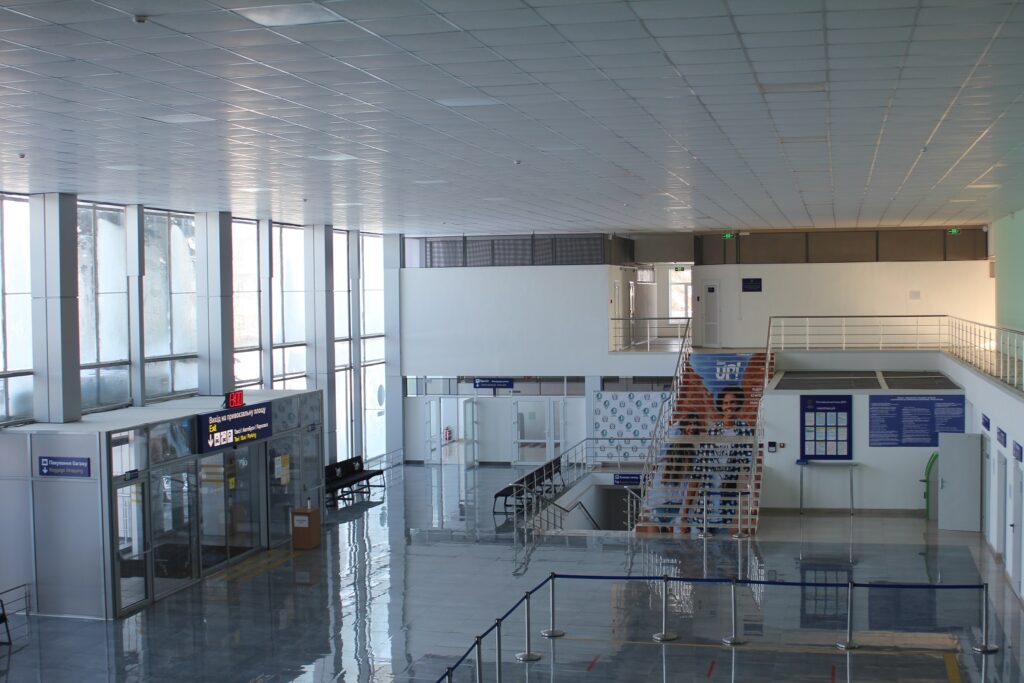 Термінал аеропорту після ремонту