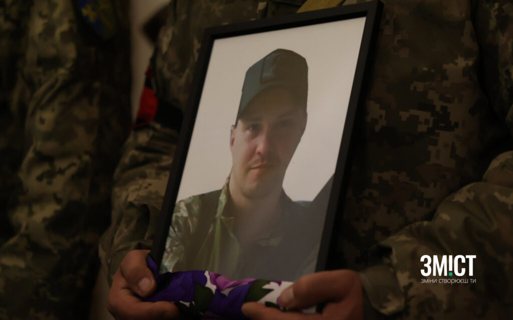 Прощання в Полтаві. Костянтин Боярський на щиті