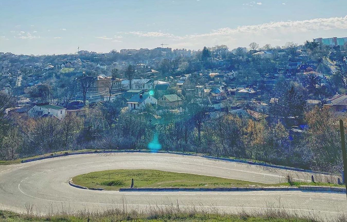 Дорога на Червоний Шлях