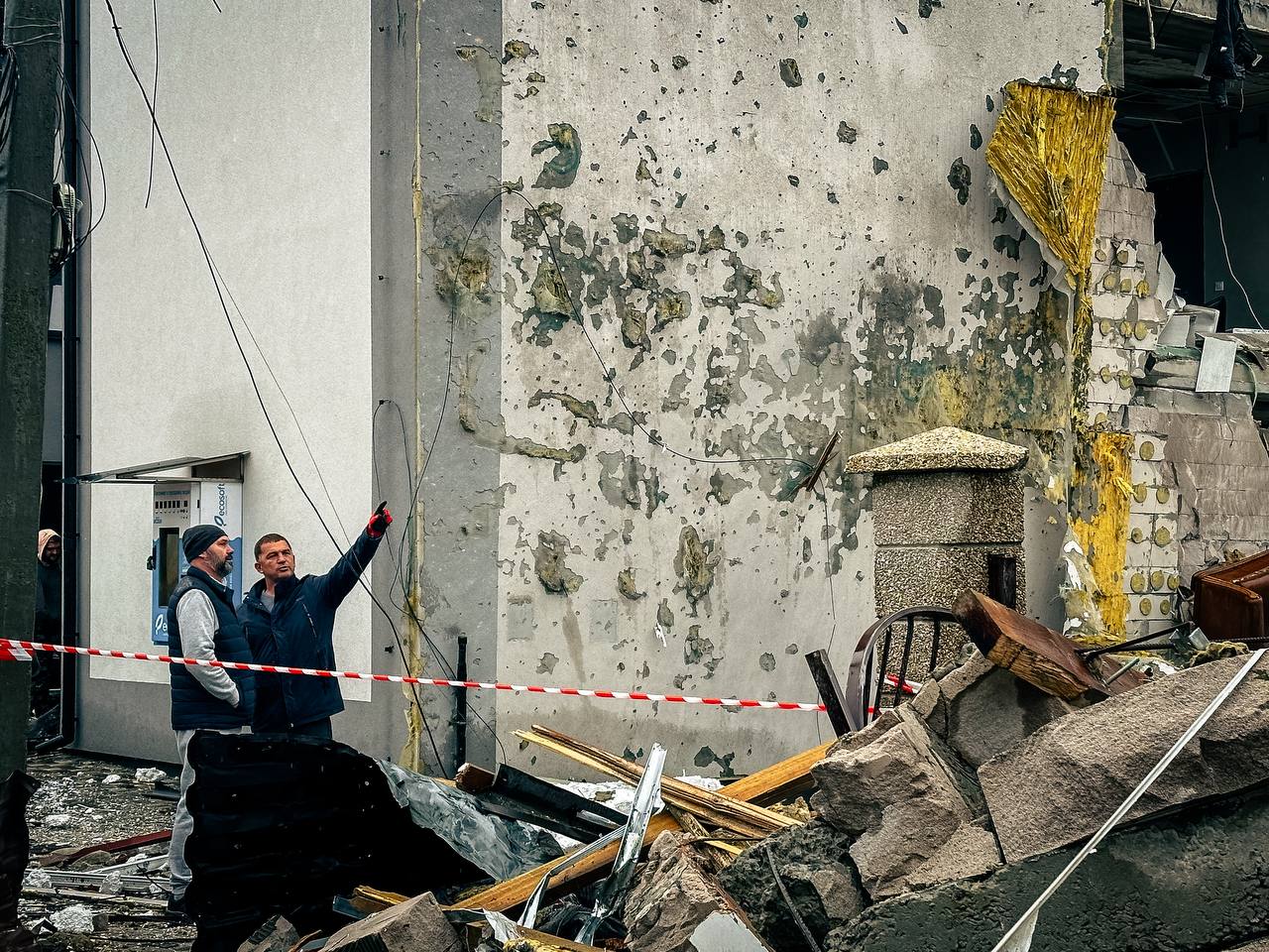 Ілюстративне фото. Наслідки обстрілу Миргорода в жовтні торік