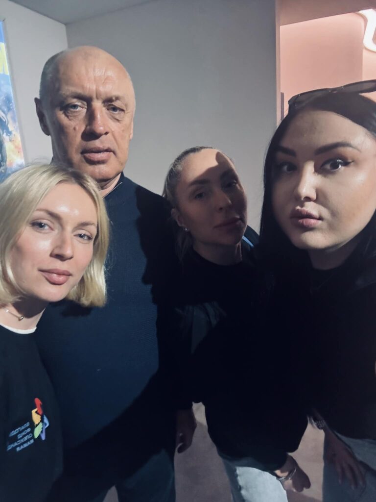 Донька Мамая могла продавати рекламні послуги на виборах президента Росії. На фото – Наталія Веретеннікова, Олександр Мамай, Ірина Климко та Аліна Рябоконь