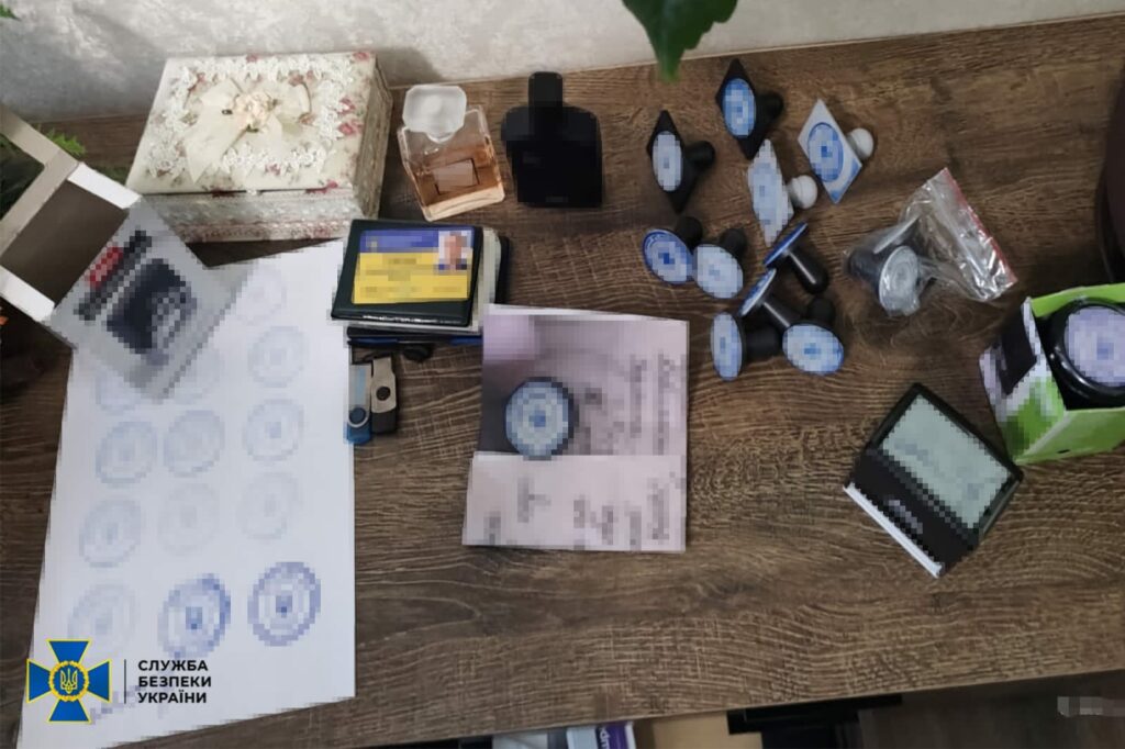 Банду ексрадника мера й депутата з Полтавщини підозрюють у вимагання 15 мільйонів гривень в агрокомпанії