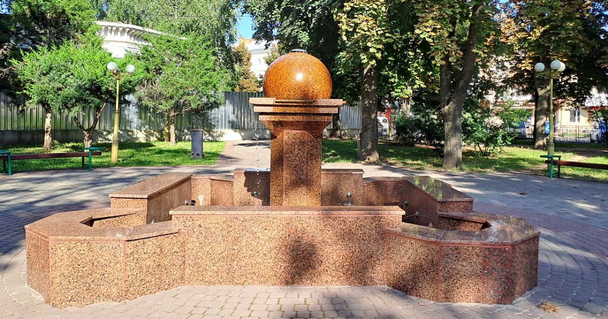 Фонтан на вул. 1100-річчя Полтави