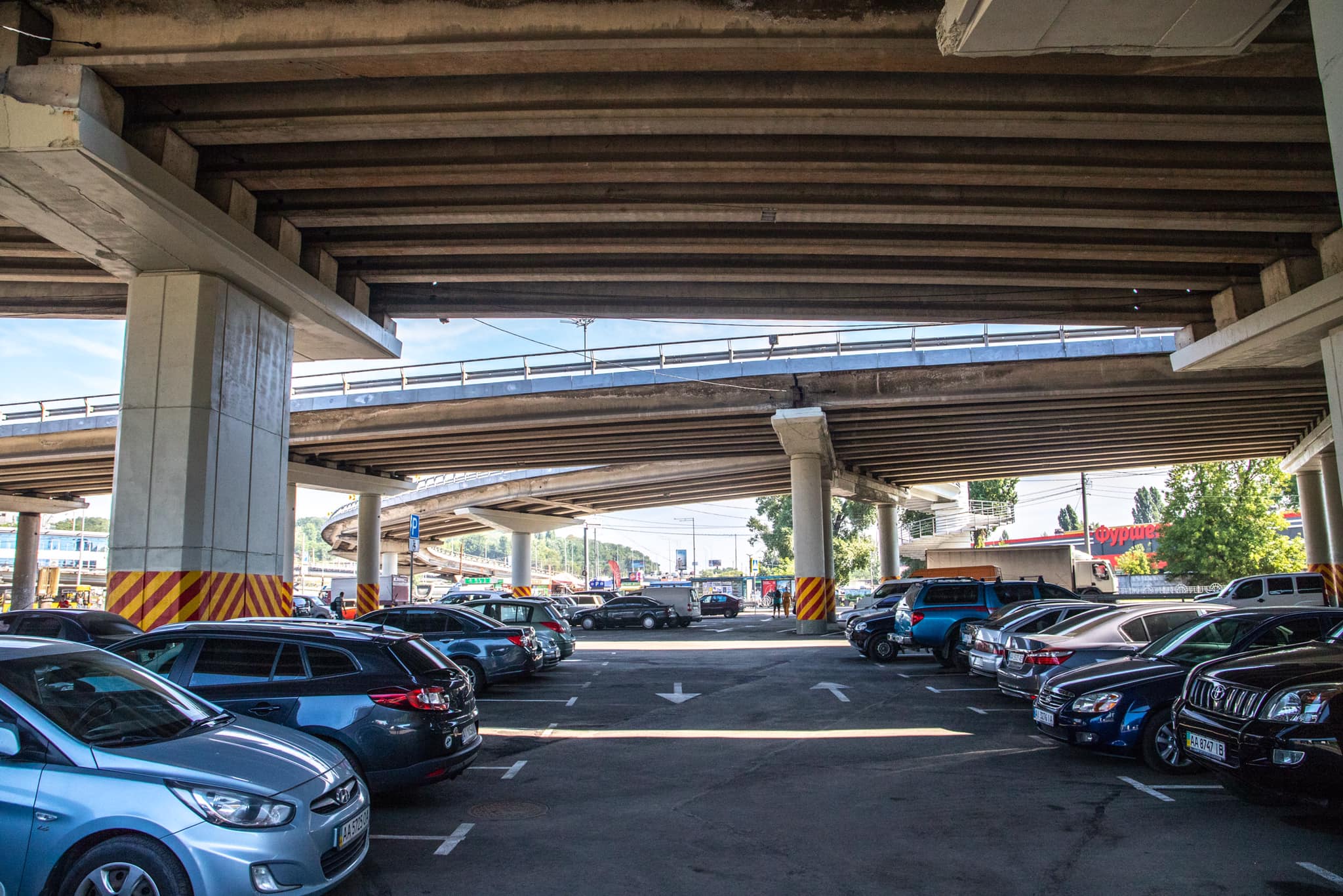 Ілюстративне фото. Перехоплюючий паркінг у Києві