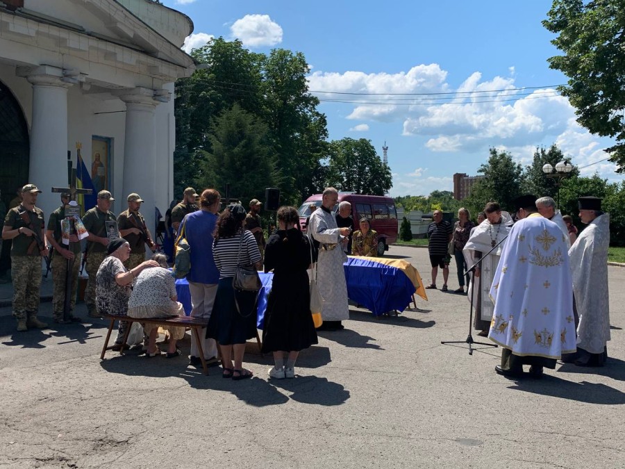 Прощання з воїнами.