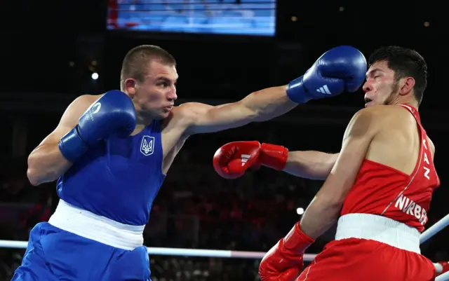 Олександр Хижняк на ринзі