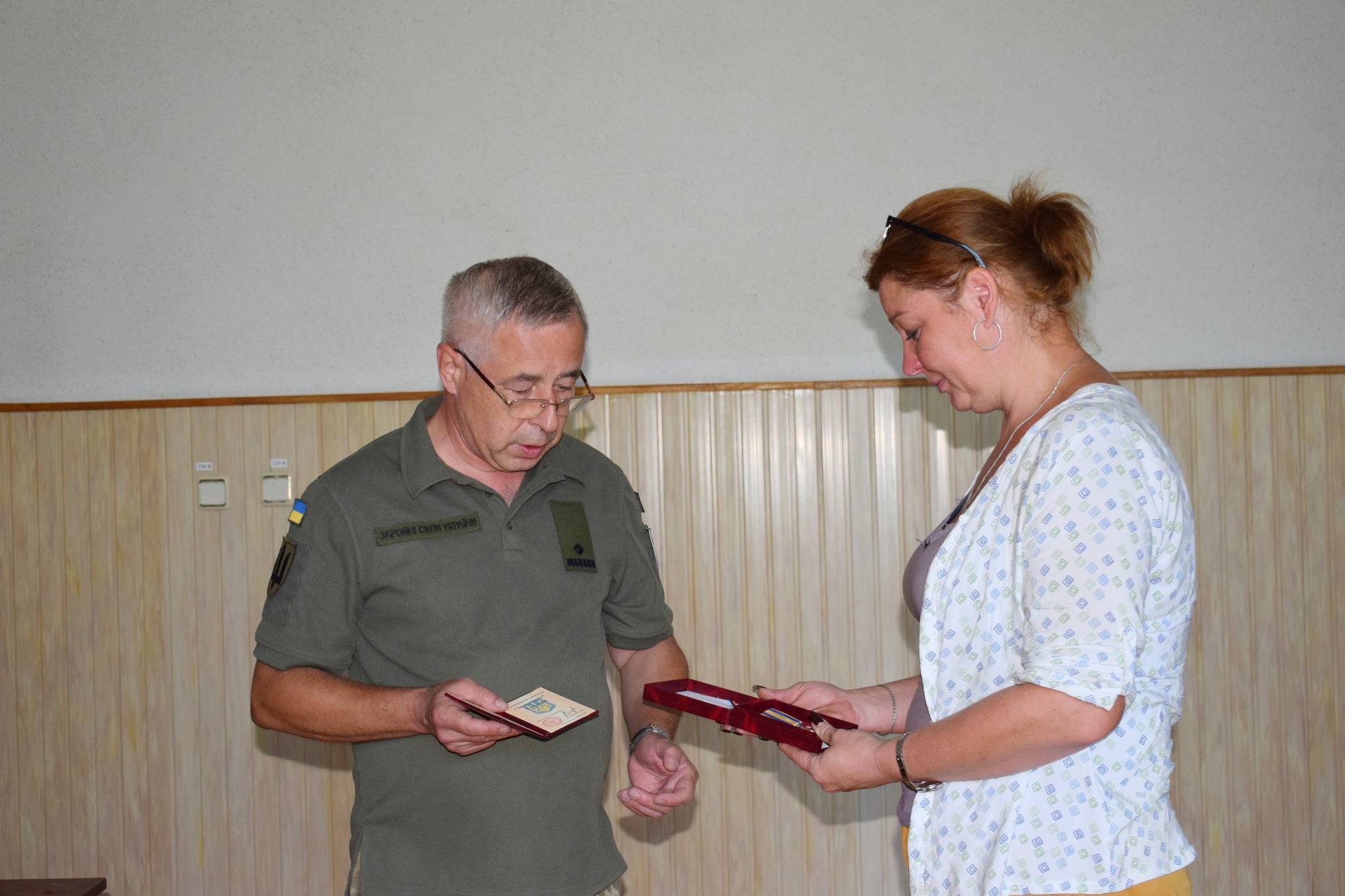 Матері та сестрі загиблого воїн передали державну нагороду