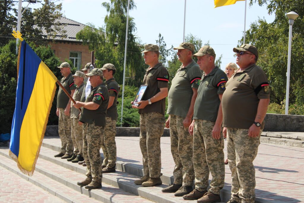 Прощання із захисником. Фото: Семенівська громада