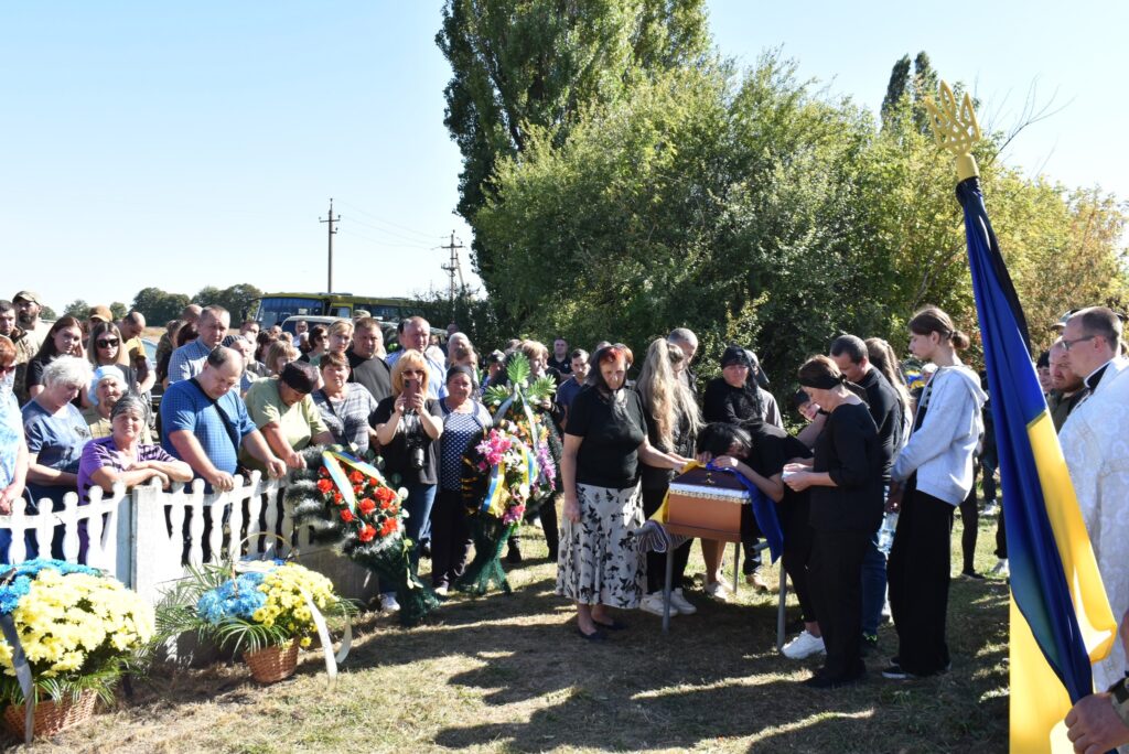 Прощання у Чутівській громаді. Фото з фейсбук-сторінки громади.
