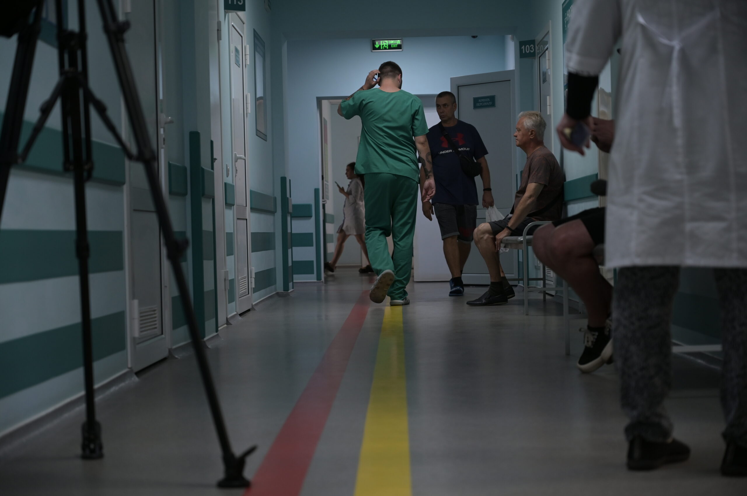 Приймальне відділення лікарні в Полтаві, куди везли поранених після обстрілу 3 вересня