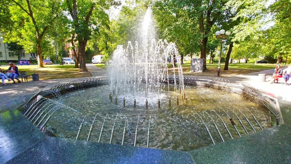 Фонтан на Соборному майдані. На запуск двох фонтанів у Полтаві планують витратити 350 тисяч гривень