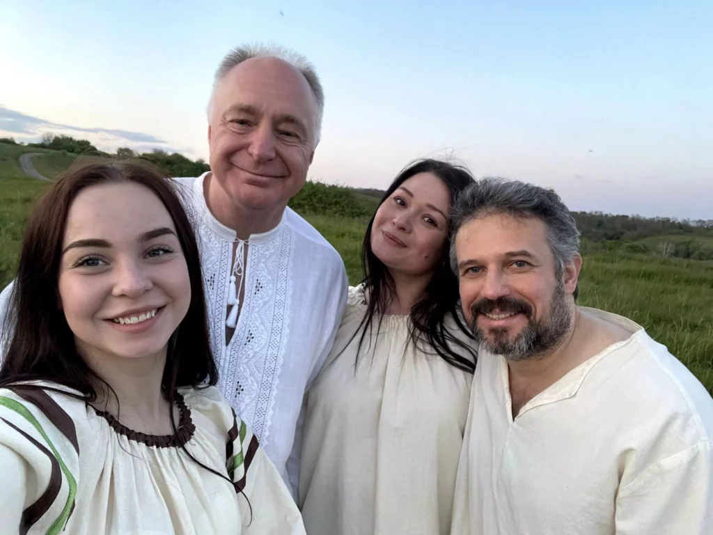 Команда проєкту «Піднімайся і йди». Фото з особистого архіву