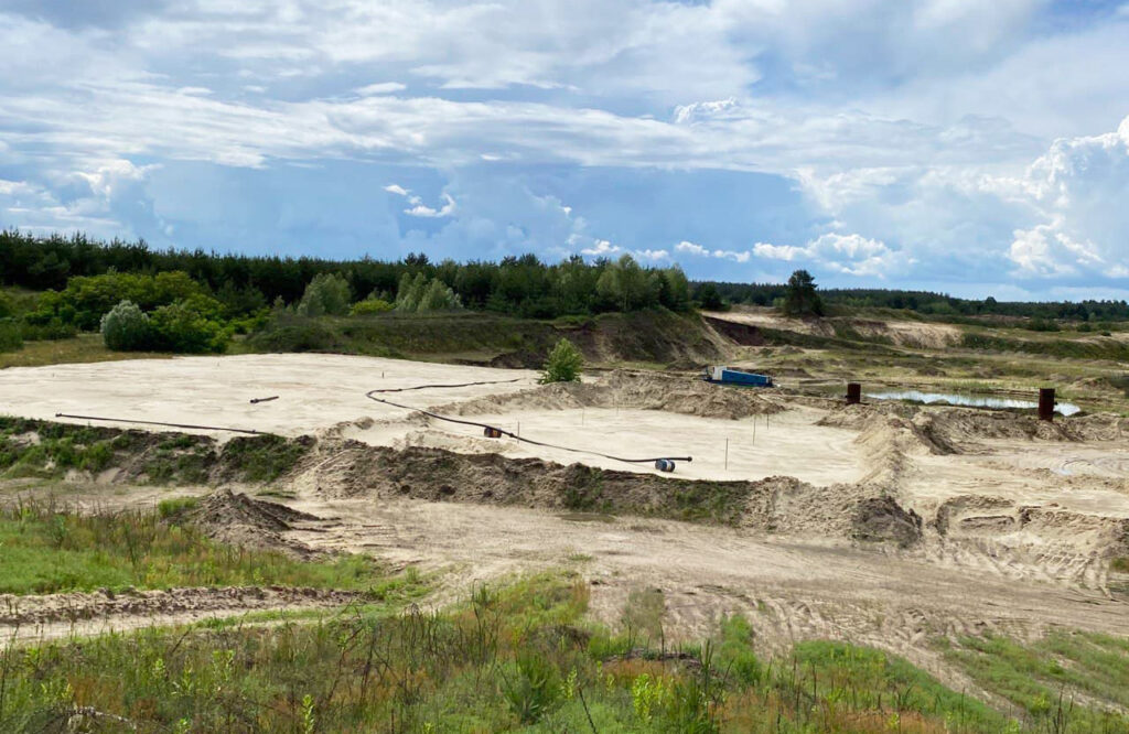 Родовище, де видобувають пісок, у Полтавському районі (Фото – poltava.to)