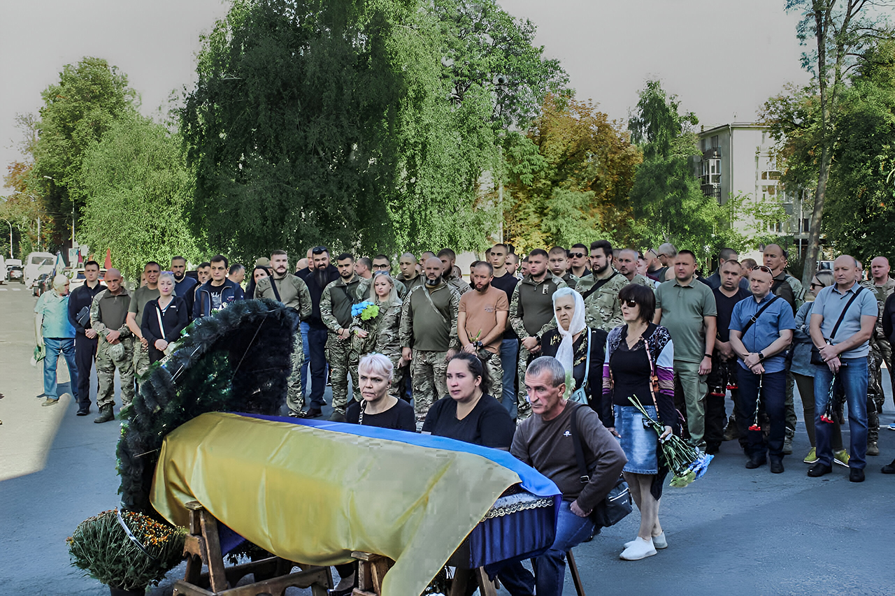 Прощання із захисниками у Полтаві.