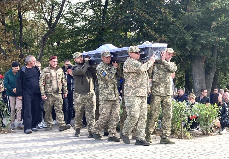 Прощання із полеглим Сергієм Скапою