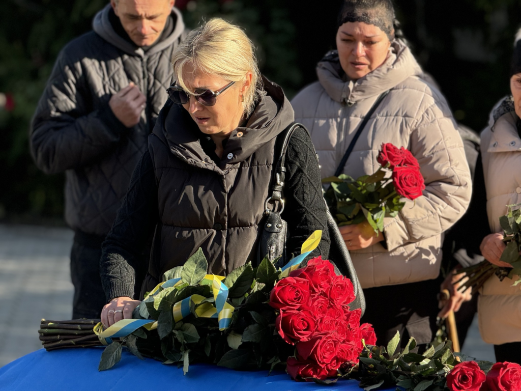 Прощання з воїном у Хоролі. Фото Хорольської громади