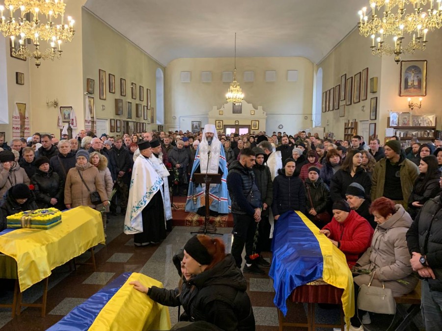 Прощання з воїнами.