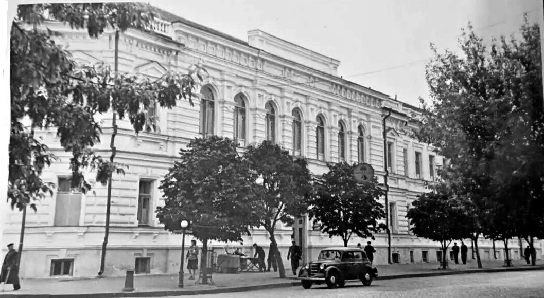 Готель «Театральний»