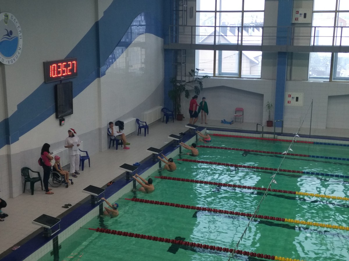 Ілюстративне фото. Змагання з плавання серед дітей з інвалідністю в Києві