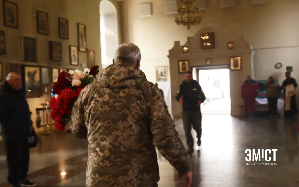 Микола Богомолов загинув під час виконання бойового завдання. 11 березня з героєм прощалися у Свято-Успенському соборі Полтави. 