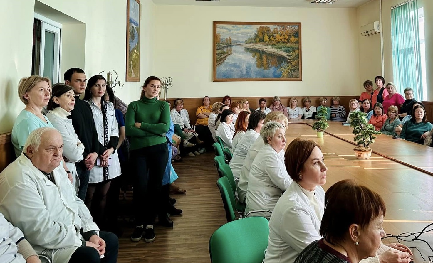 Зустріч керівника обласної лікарні з колективом Центру відновного лікування