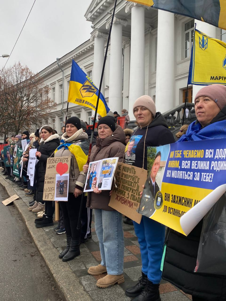 Оксана Іванілова на акції на підтримку полонених