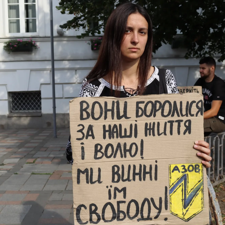 Активістка Олександра Степаненко на акції на підтримку полонених