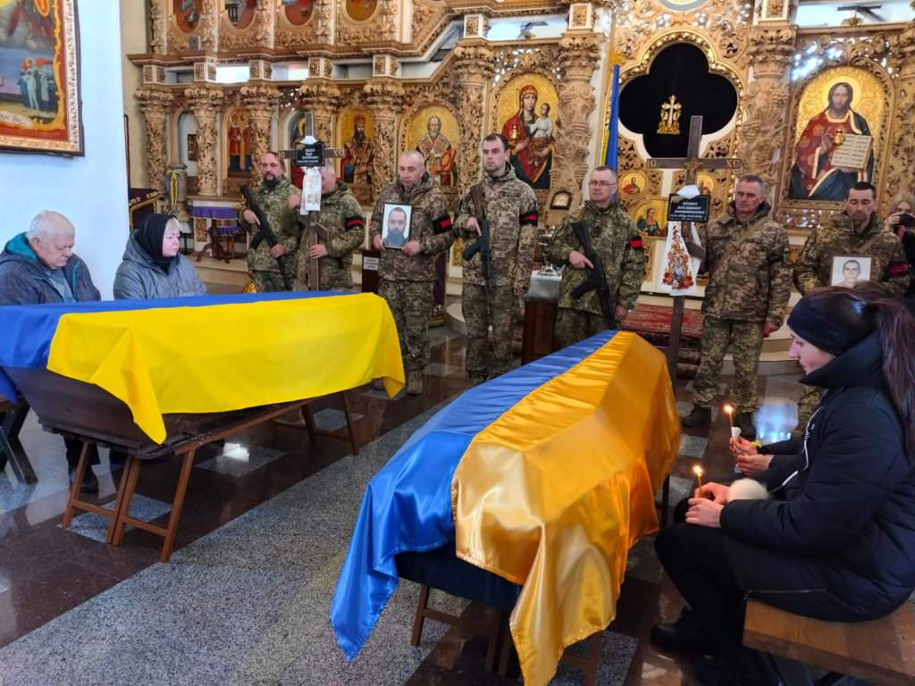 Полтавські оборонці на щиті