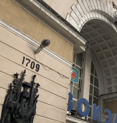 барельєфи і пропозиції їхнього демонтажу