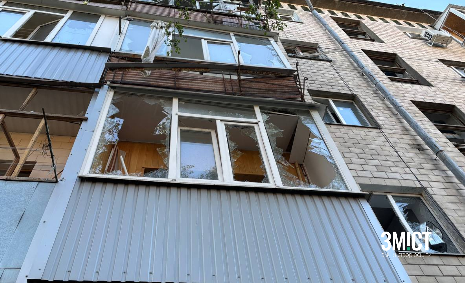 Наслідки обстрілу вул. Юліана Матвійчука